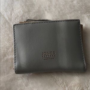 Jones New York women’s wallet